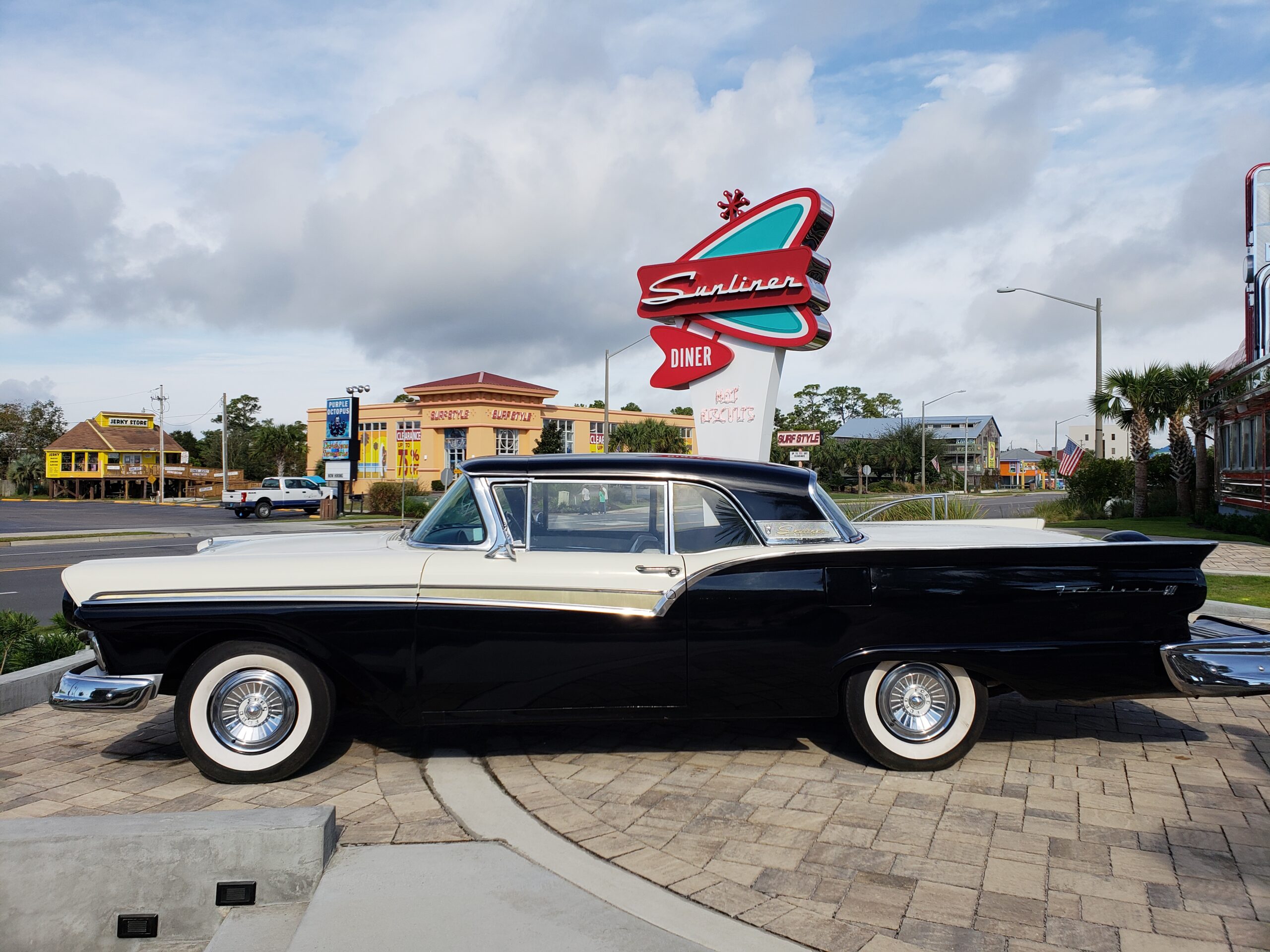 Sunliner Diner