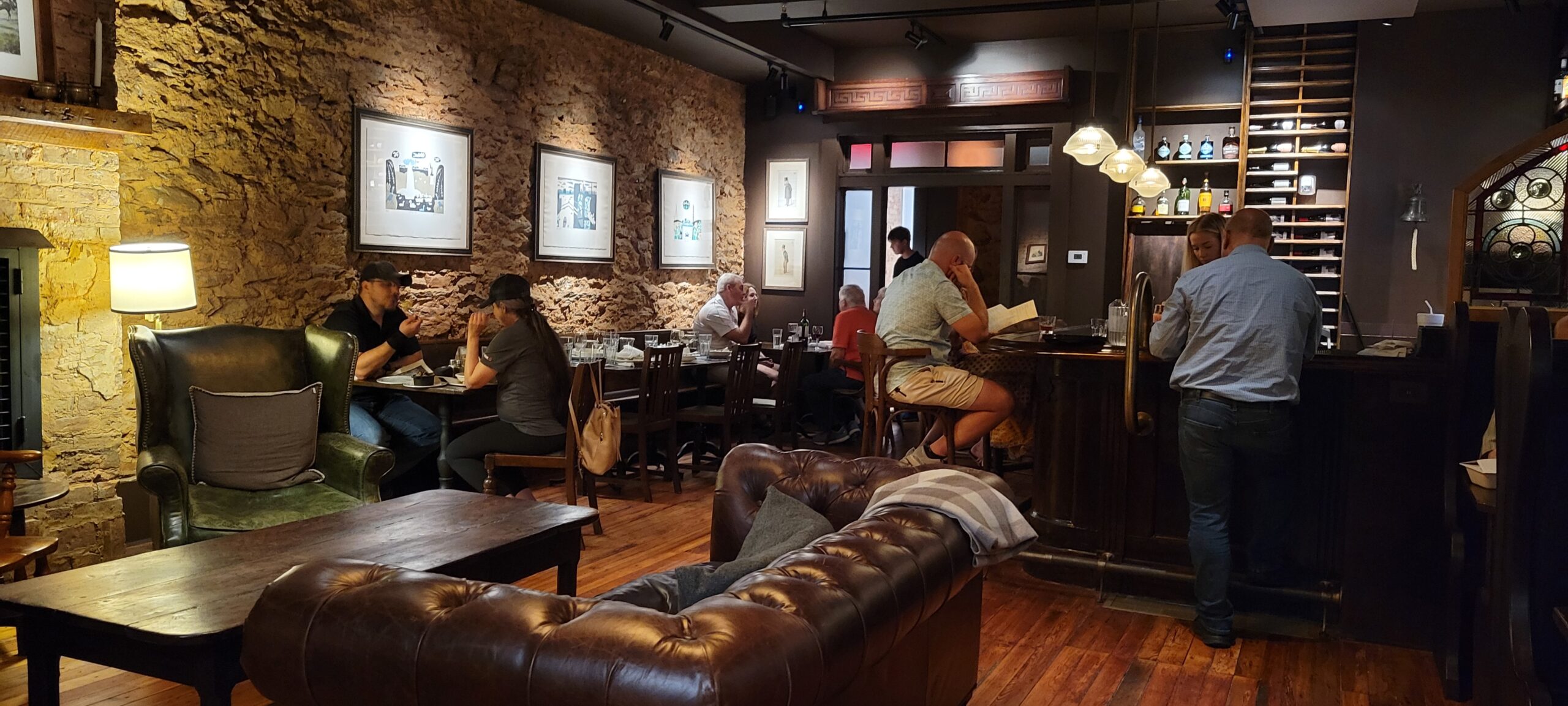 Hart and Crown Tavern