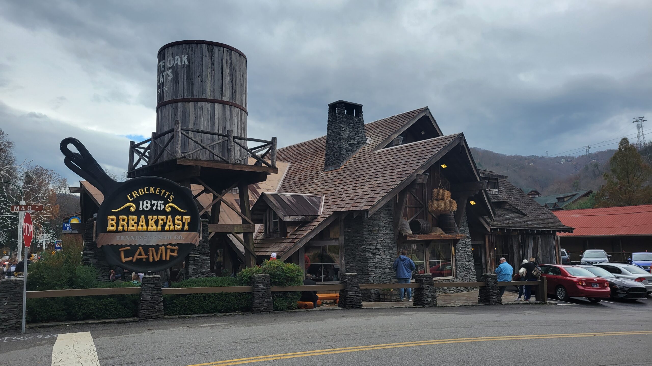 Crockette's Breakfast Camp 